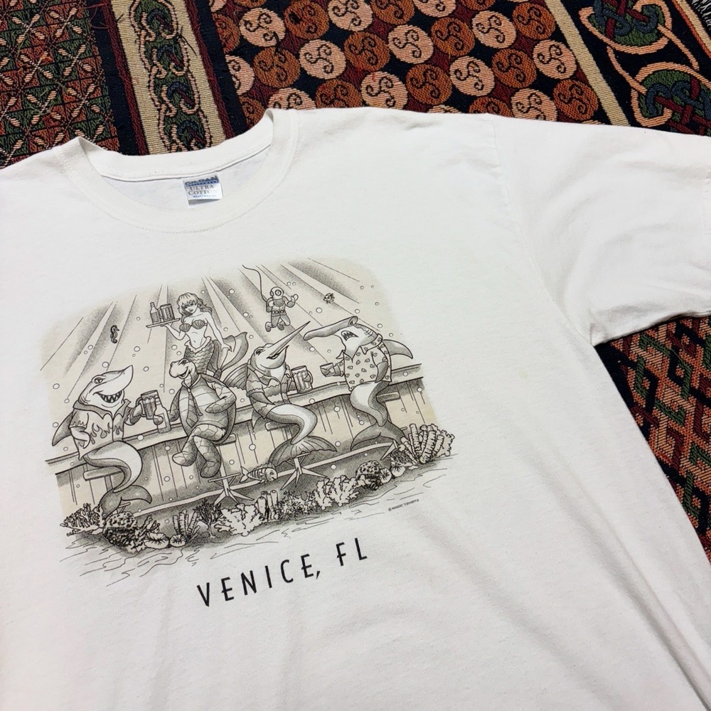 Late 90s UV Activated Color Changing Graphic Venice, Florida Magic T-shirts Tee